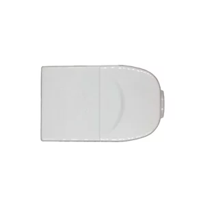 Adaptador Macrotel ME-1107 blanco, vista superior del cuerpo rectangular con extremo derecho redondeado; inscripción en relieve “10/250~” a la izquierda.  Enchufe hembra.