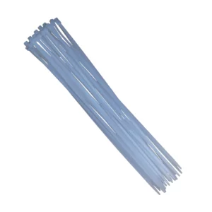 Macrotel bridas plásticas blancas para cables en vista frontal; tiras largas con cierre dentado y cabezal rectangular visible