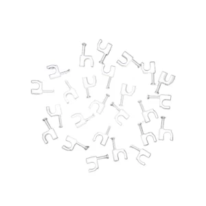 Macrotel grapas sujetacable plásticas blancas en vista superior; clavos metálicos integrados y diseño semicircular para fijación de cables