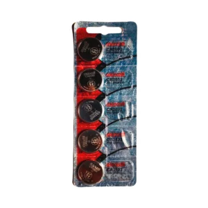 Maxell pilas botón CR2032 en blíster vertical; cinco unidades 3V visibles con carcasa plateada y roja